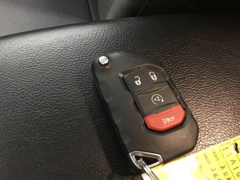 Used 2023 Jeep Wrangler Unlimited Sport w/ Uconnect 4C Nav & Sound Group AWD/4WD image 10