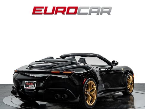 Used 2026 Ferrari Roma Spider RWD image 6