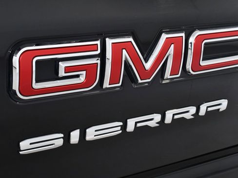 Used 2021 GMC Sierra 2500 SLE w/ SLE Value Package; image 24