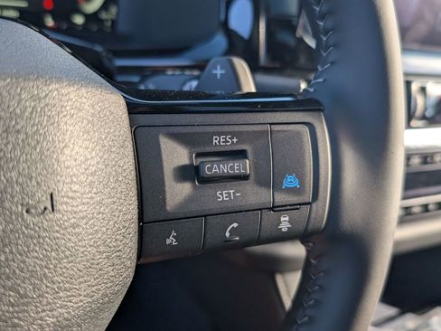 New 2026 Nissan Pathfinder SL w/ SL Premium Package FWD image 17
