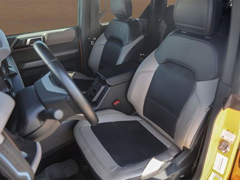 Used 2022 Ford Bronco Wildtrak image 7