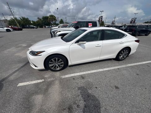 Used 2019 Lexus ES 350 w/ Premium Package FWD image 6