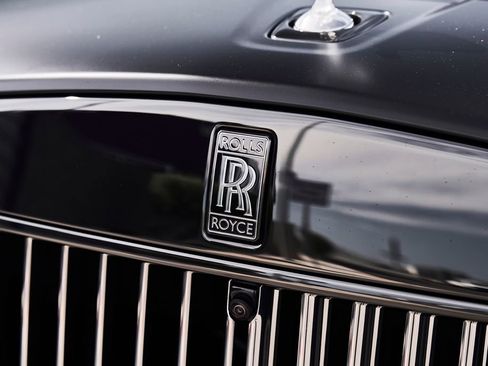 Used 2026 Rolls-Royce Cullinan Black Badge AWD/4WD image 9