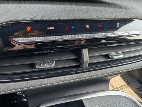 Used 2025 Buick Enclave Preferred image 19