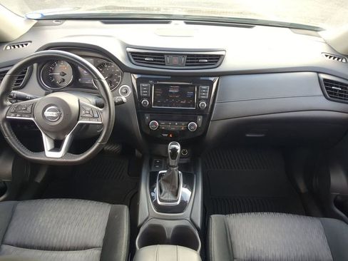 Certified 2019 Nissan Rogue SV w/ Sun & Sound Touring Package image 15