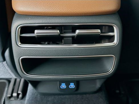 New 2026 Genesis GV70 2.5T Advanced image 18