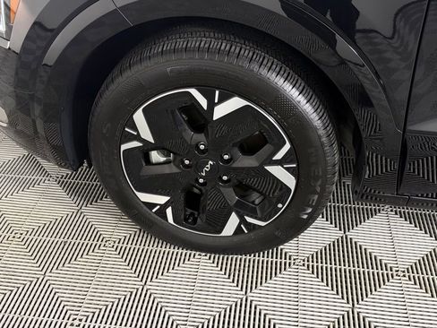 Used 2025 Kia Niro Wind FWD image 19