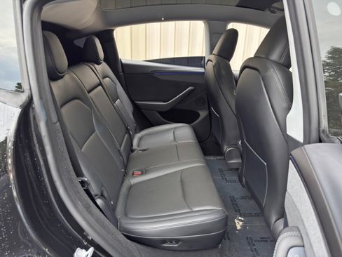 Used 2026 Tesla Model Y 2WD image 42