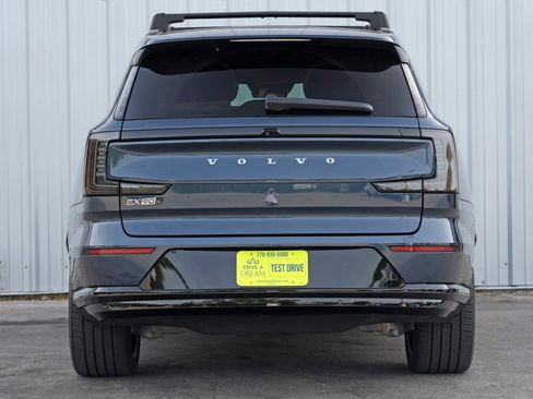 Used 2025 Volvo EX90 Ultra image 11