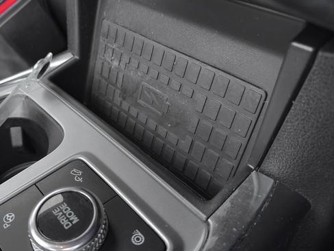 Certified 2020 Ford Explorer Platinum w/ Premium Technology Package image 29