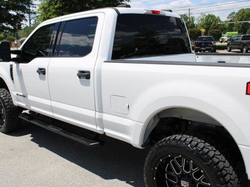 Used 2020 Ford F250 XLT w/ FX4 Off-Road Package AWD/4WD image 12