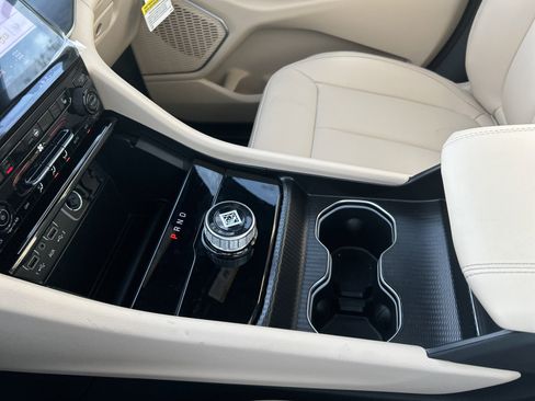 New 2025 Jeep Grand Cherokee Limited w/ Black Appearance Package image 23