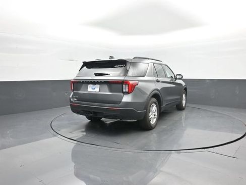 New 2026 Ford Explorer Active RWD image 7