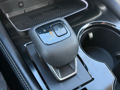 Certified 2023 Nissan Rogue Platinum w/ Platinum Premium Package image 18