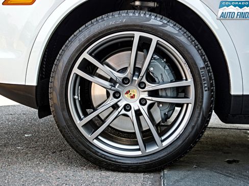 Used 2019 Porsche Cayenne S image 26