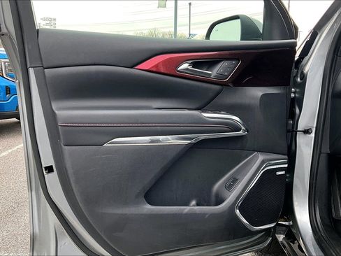 Certified 2024 Chevrolet Traverse RS w/ LPO, Floor Liner Package image 19