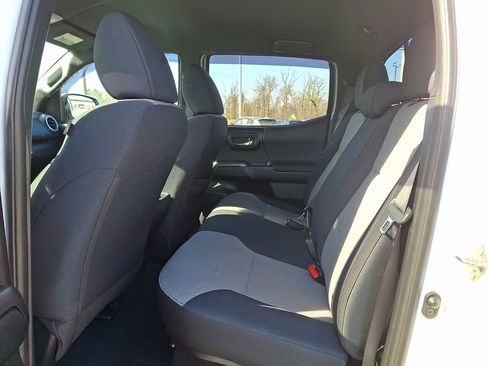 Used 2020 Toyota Tacoma TRD Sport image 10