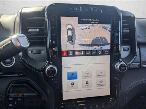 Used 2024 RAM 2500 Limited image 13