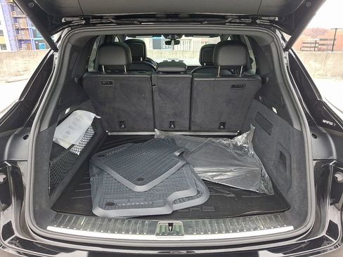 Used 2023 Porsche Cayenne S image 30