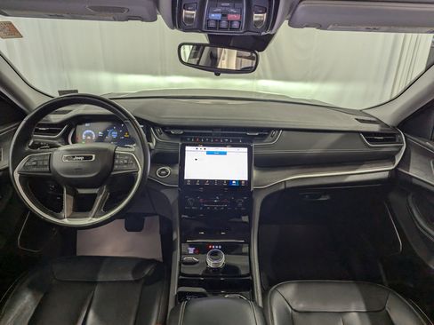 Used 2022 Jeep Grand Cherokee Limited image 13