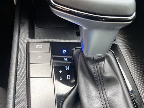 Used 2025 Hyundai Elantra Sport image 17