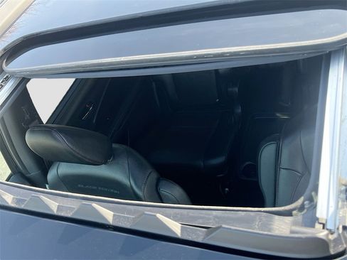 Used 2022 Honda Pilot Black Edition image 23