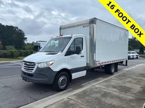 Used 2021 Freightliner Sprinter 3500 image 7