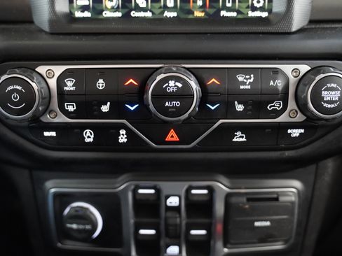 Used 2022 Jeep Wrangler Unlimited Willys image 29