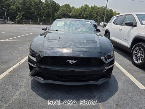 Used 2020 Ford Mustang Coupe RWD image 2