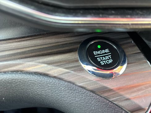 Used 2021 Ford Explorer Limited w/ Equipment Group 301A image 43