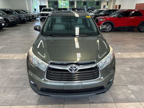 Used 2016 Toyota Highlander XLE AWD/4WD image 17