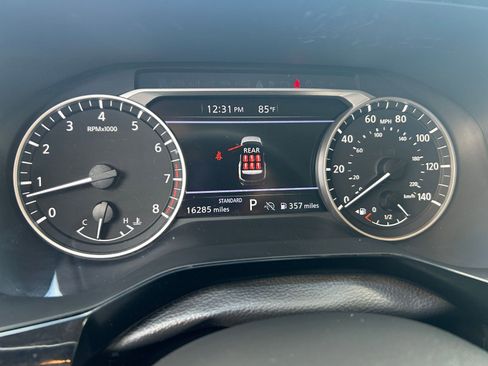 Used 2025 Nissan Pathfinder SV image 40