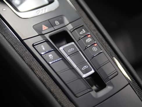 Used 2019 Porsche 911 Targa 4S AWD/4WD image 32