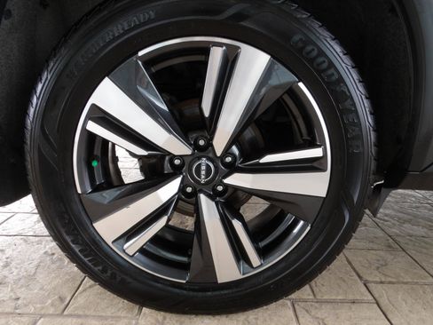 Certified 2023 Nissan Rogue Platinum w/ Platinum Premium Package image 12