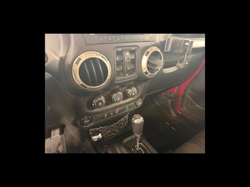Used 2012 Jeep Wrangler Unlimited Sahara w/ Dual Top Group AWD/4WD image 23