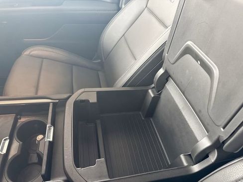 Used 2024 GMC Yukon Denali w/ Advanced Technology Package image 21