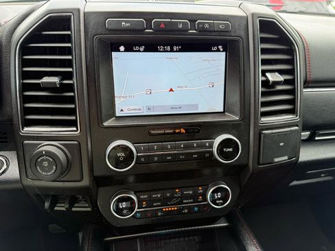 Used 2019 Ford Expedition Limited w/ Equipment Group 303A RWD image 36