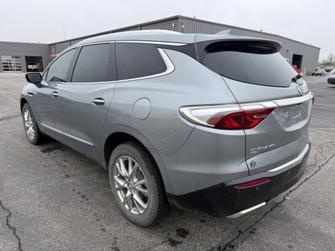 Used 2023 Buick Enclave Essence w/ Experience Buick Package image 6
