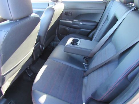 Used 2024 Mitsubishi Outlander Sport ES image 9