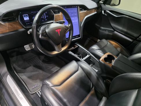 Used 2020 Tesla Model S Long Range Plus image 10