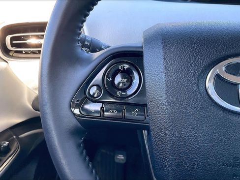 Used 2020 Toyota Prius Prime Limited image 21