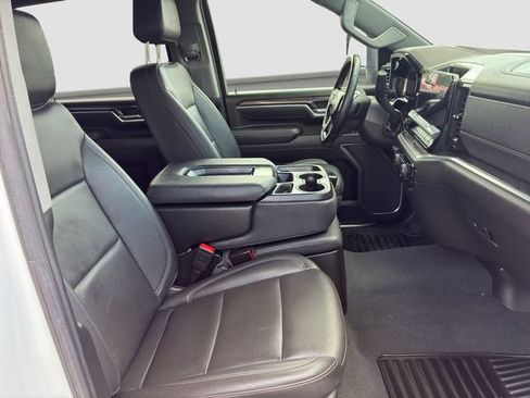 Used 2025 Chevrolet Silverado 3500 LTZ AWD/4WD image 9