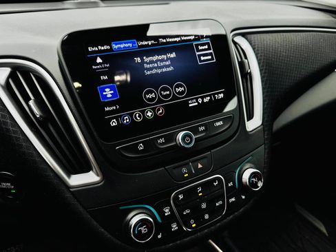 Used 2025 Chevrolet Malibu LT w/ Sport Edition FWD image 21