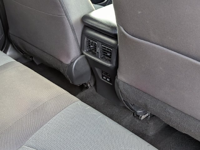 Used 2024 Toyota RAV4 XLE FWD image 30