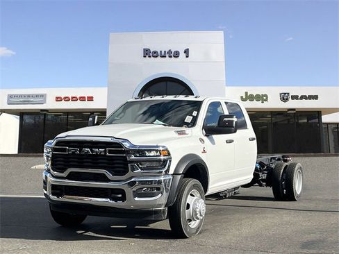 New 2026 RAM 5500 Tradesman w/ Chrome Appearance Group image 2