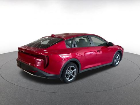 Used 2025 Kia K4 LXS image 15