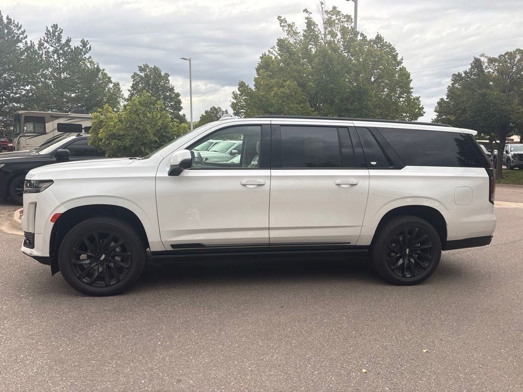 Certified 2024 Cadillac Escalade ESV Sport Platinum w/ LPO, ONYX Package AWD/4WD image 2