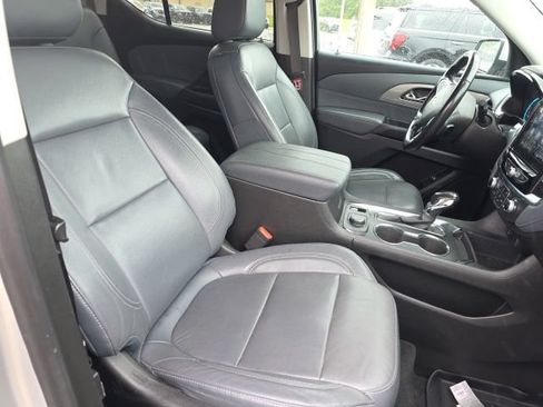 Used 2021 Chevrolet Traverse LT w/ LT Premium Package FWD image 15