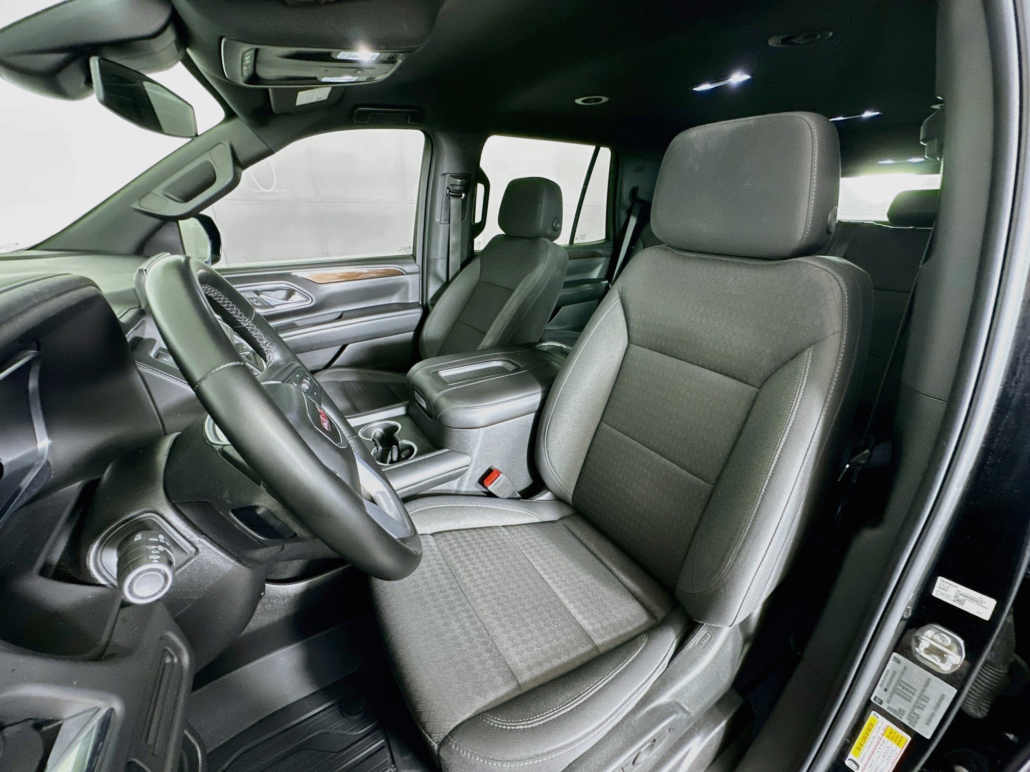 Used 2023 GMC Yukon SLE w/ Gmc Pro Safety Plus Package RWD image 13