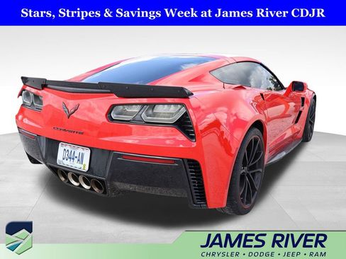 Used 2017 Chevrolet Corvette Grand Sport w/ Carbon Flash Badge Package RWD image 10